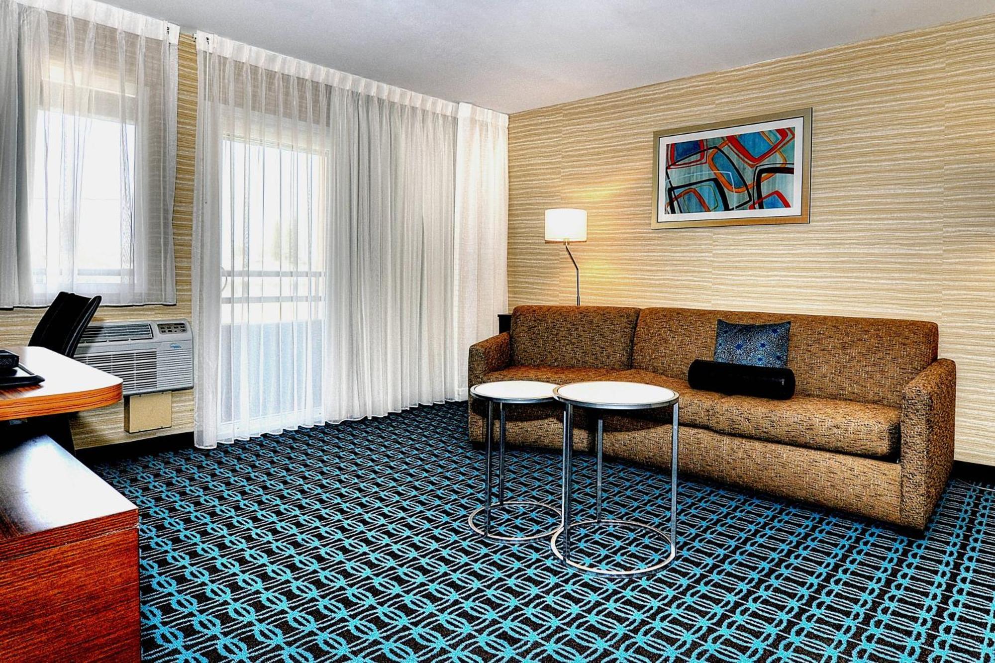 Fairfield Inn & Suites By Marriott Los Angeles רוזמיד מראה חיצוני תמונה