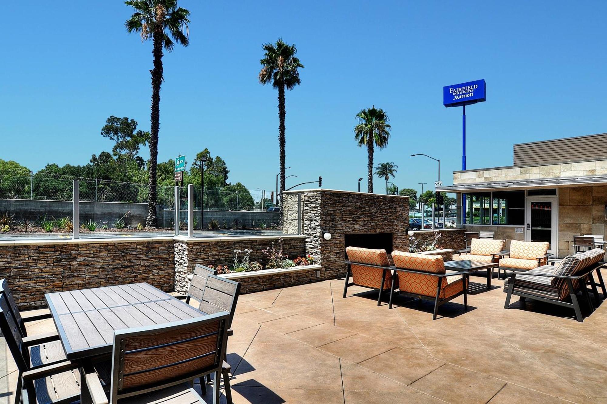 Fairfield Inn & Suites By Marriott Los Angeles רוזמיד מראה חיצוני תמונה