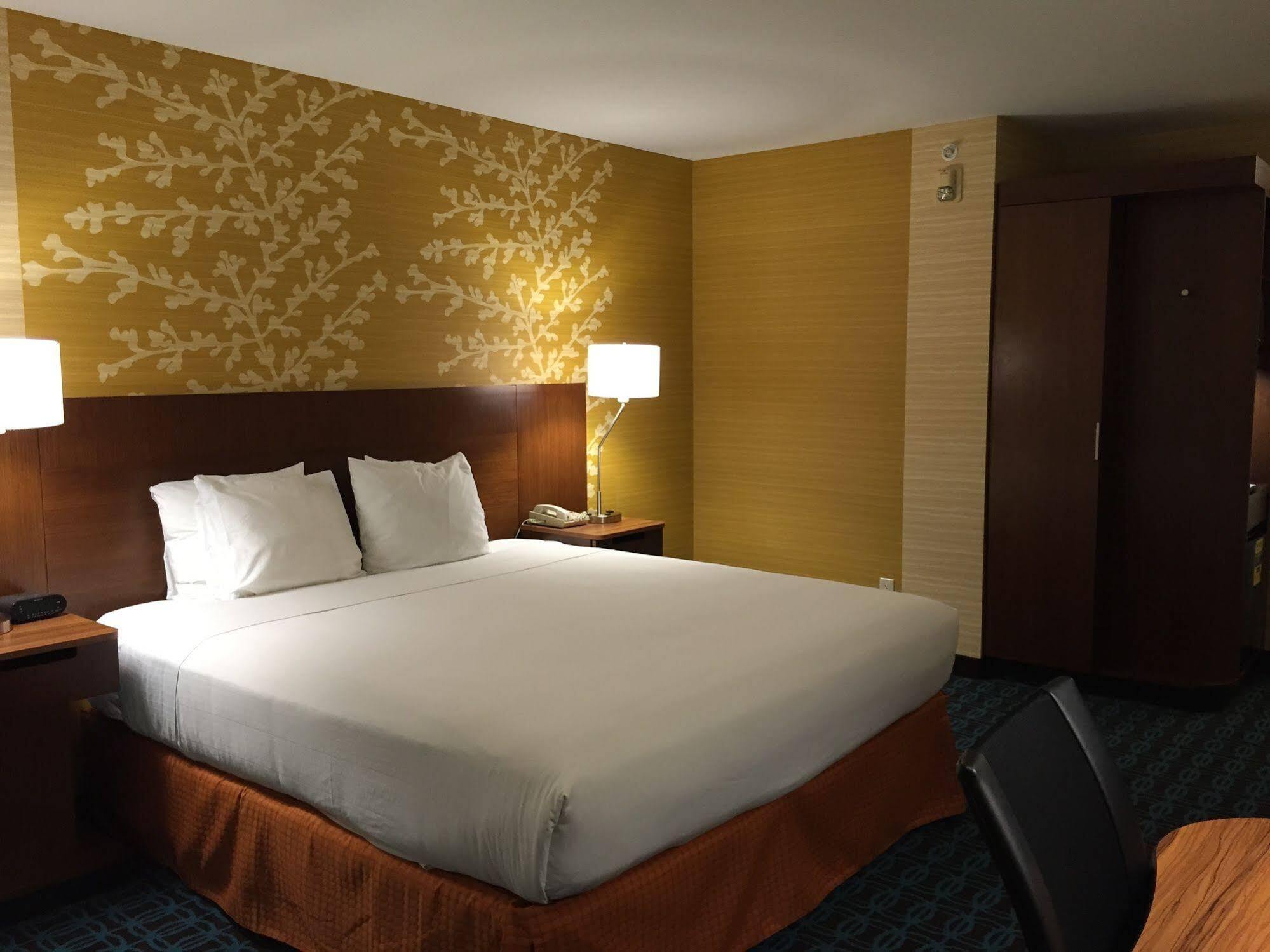 Fairfield Inn & Suites By Marriott Los Angeles רוזמיד מראה חיצוני תמונה